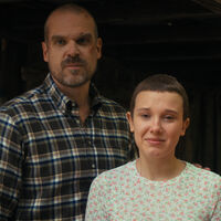 Millie Bobby Brown quiere dejar los rumores de lado y asegura que rodar 'Stranger Things' con David Harbour le hace dar "lo mejor" de sí misma