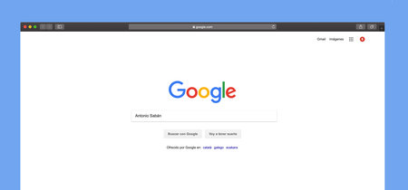 No, no es posible saber cuando alguien busca tu nombre en Google