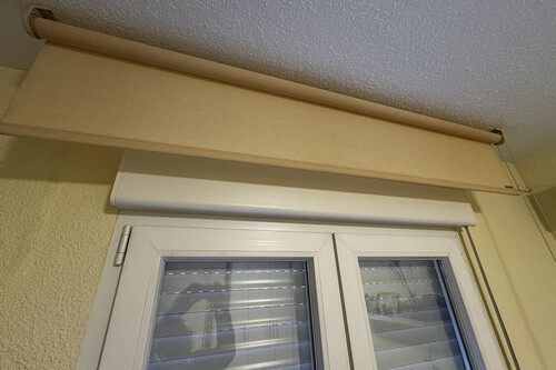 Persianas para deixar o ambiente mais quente. Imagem: Xataka Smart Home