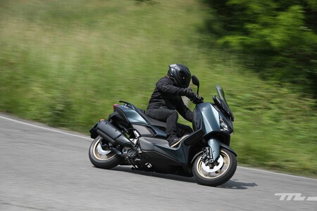 Yamaha Xmax 300 Tech Max 2023 Prueba 008