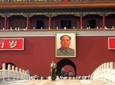 Las agencias chinas recomiendan no escupir en el extranjero