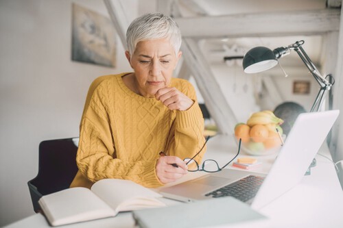 Adultos 45 Trabajo