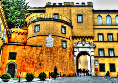 Podrás visitar Castel Gandolfo y sentirte como un Papa
