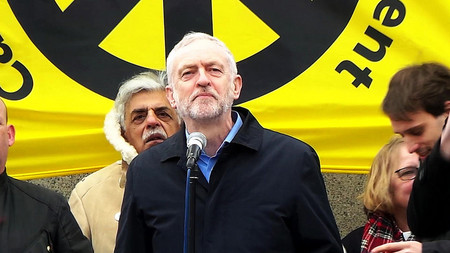 Corbyn apoya el Brexit y los controles a inmigración: así es el giro del partido laborista británico