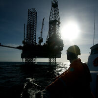 Reconstruir la chatarra o perder el crudo: el callejón sin salida de Repsol en la Venezuela de Trump