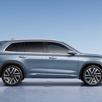 Amplia camioneta híbrida enchufable con 130 km en modo eléctrico en México: compite contra la Toyota RAV4 y es una de las más modernas 
