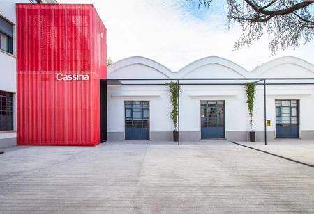 Patricia Urquiola renueva las oficinas de Cassina en Meda, Italia, para celebrar su 90º aniversario