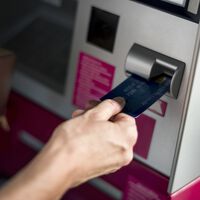 Una notaria advierte de lo que puede ocurrir si sacas dinero de una cuenta antes de que fallezca el titular: "Mucho cuidado con esas disposiciones de dinero"