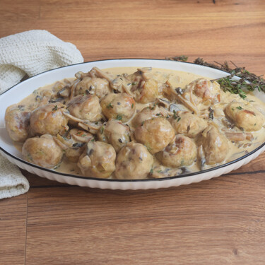 Albóndigas marsala, una irresistible receta de pollo: jugosa, aromática y muy fácil de preparar 
