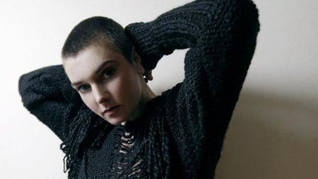 Sinéad O'Connor está más salida que el pico de una plancha y busca señor que la aplaque