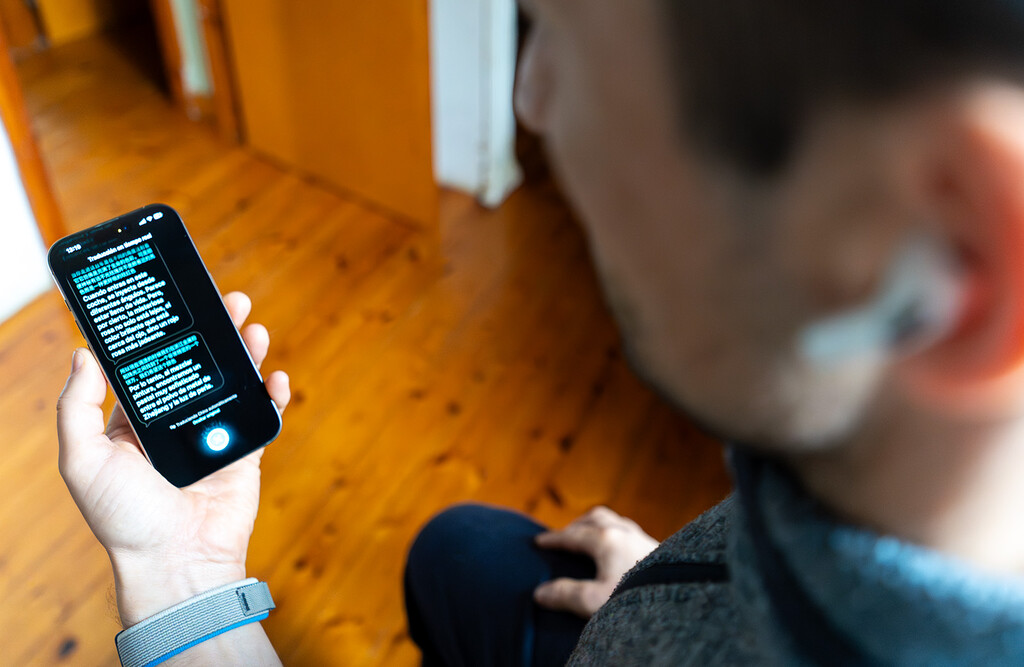 He probado la traducción instantánea de los AirPods: lo más cerca que he estado de saber idiomas a lo Matrix