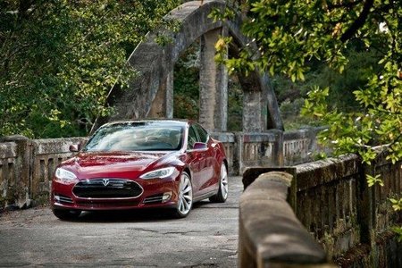 Tesla Model S, la versión más costosa, la más demandada