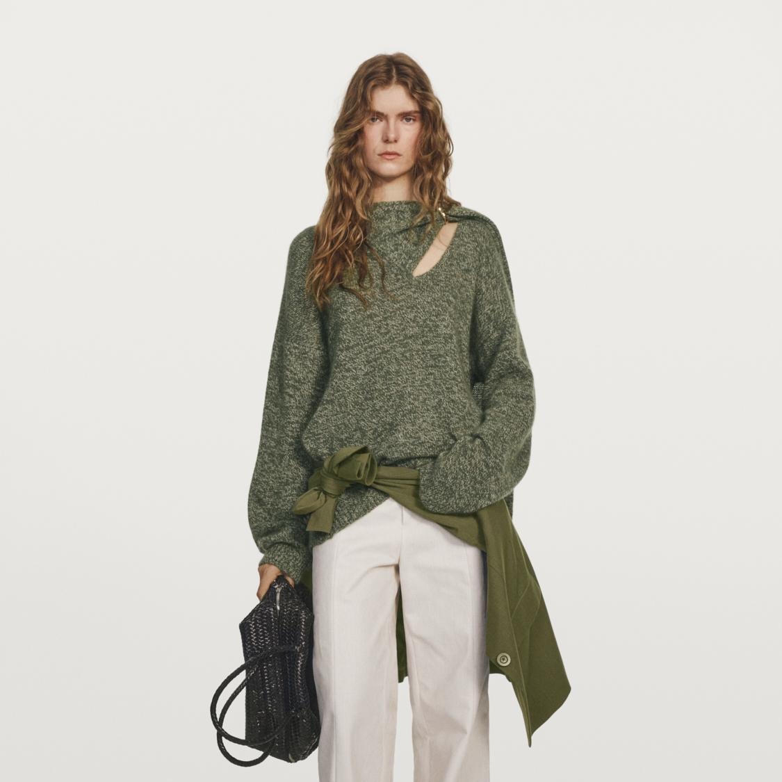 Jersey con bufanda verde oliva 