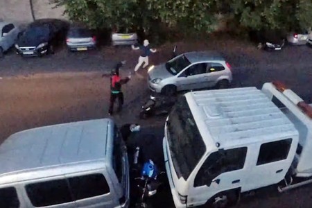 Este vídeo es la demostración gráfica de lo hartos que están los ingleses de los ladrones de motos