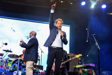 El príncipe Harry se une a Coldplay en el escenario: ¡vivan las buenas causas!