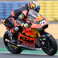 ¡Tremendo! Raúl Fernández también vuela bajo la lluvia para lograr su primera pole position en Moto2