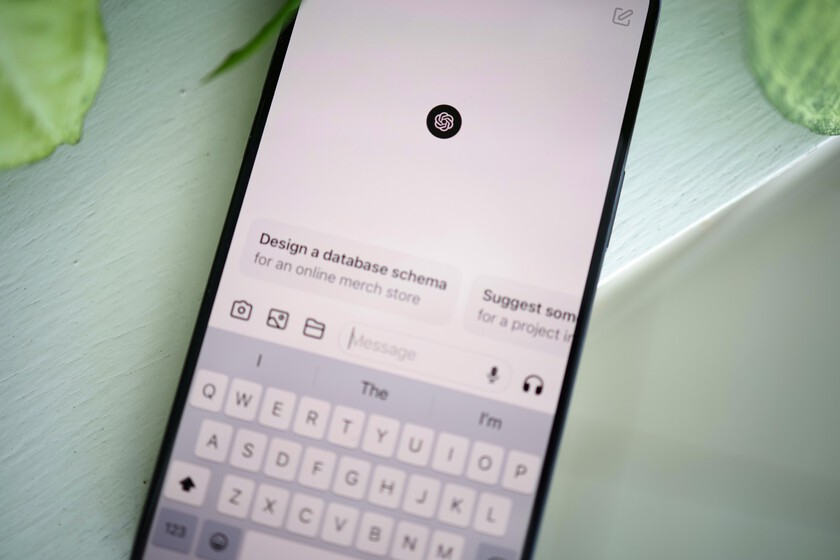 El streaming lleva años persiguiendo las cuentas compartidas. La IA no tiene ese problema: nuestras conversaciones nos avergüenzan