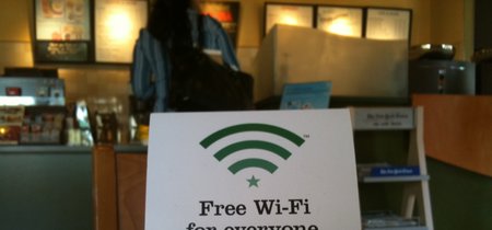 Cuando hasta conectarse al WiFi de Starbucks es un riesgo de que te usen para minar critpomonedas