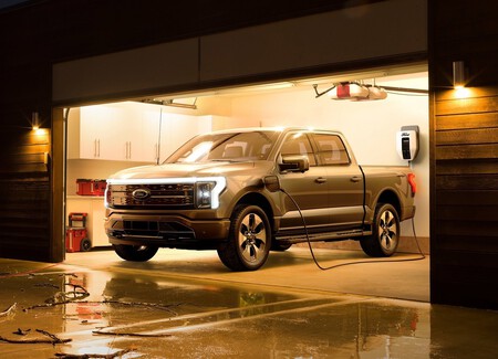 Ford F 150 Lightning 2022 1600 02