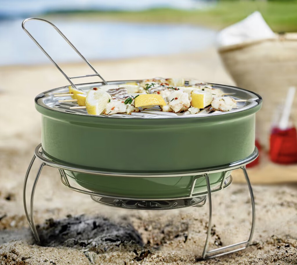 IKEA ha lanzado el mejor aliado para disfrutar el verano. Así es su barbacoa barata, portátil y plegable