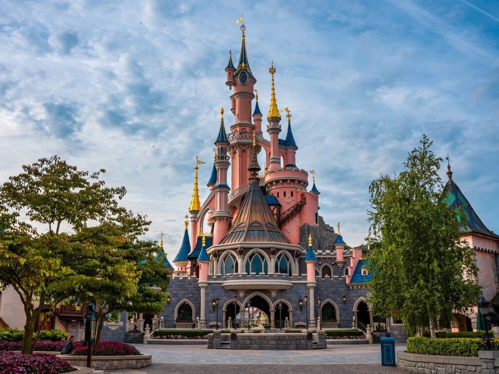 Ya es oficial: Disneyland París cierra su atracción con la cola más larga