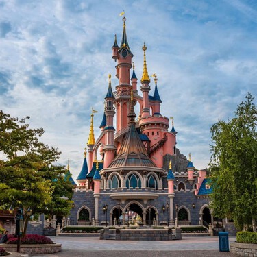 Ya es oficial: Disneyland París cierra su atracción con la cola más larga 