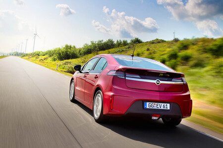 Opel Ampera carretera
