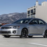Mitsubishi Lancer Limited Edition 2017, nueva edición "especial" del auto que se niega a morir 