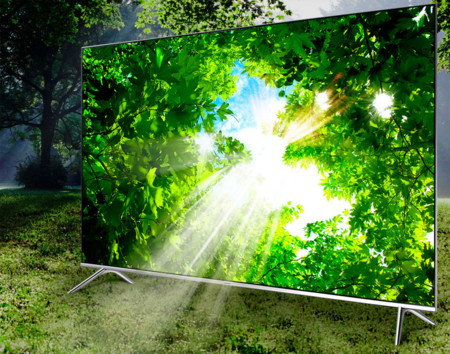 No sólo de pantallas curvas vive el hombre y el Samsung KS7000 es un buen ejemplo en televisores 4K