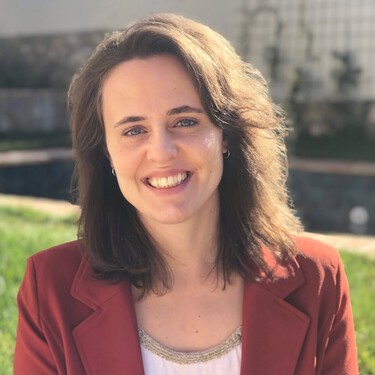 Carmen Berlanga, arquitecta experta en Feng Shui: "En el jardín es recomendable optar por muebles con este diseño para evitar flechas envenenadas"