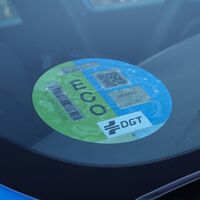 Ahora puedes comprar las etiquetas de la DGT por Amazon