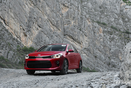 Manejamos el nuevo KIA Rio, un manotazo en la mesa al Mazda2 y compañía