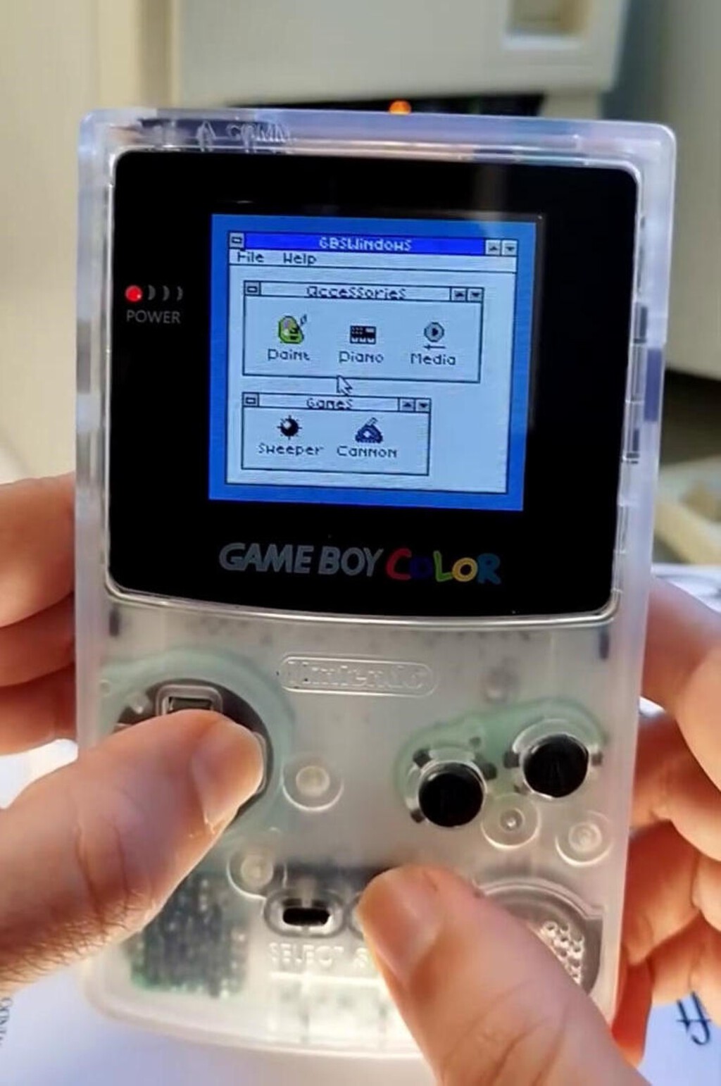 Se puede instalar Windows en las primeras Game Boy, pero no de la forma tradicional que conoces 