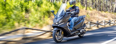 Probamos los scooter de Cyclone: un urbano, un crossover y un GT solventes por menos dinero del que estamos acostumbrados a pagar