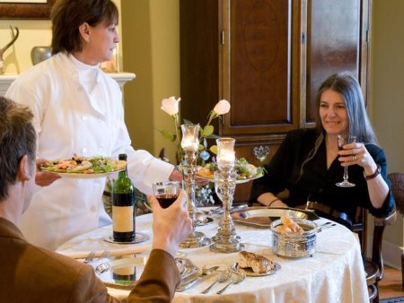 Comer fuera de casa o asisitir a eventos con frecuencia no tiene por qué causar sobrepeso
