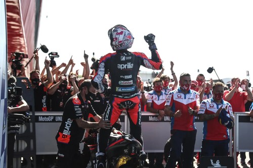 La decisión radical que salvó a Aprilia y hace soñar a lo grande a Aleix Espargaró en MotoGP: "Voy líder y soy candidato al mundial"