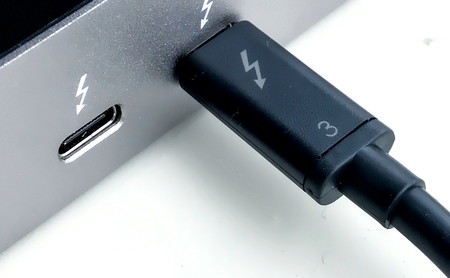 Los puertos Thunderbolt, presentes en millones de PCs, son vulnerables a un robo de datos ejecutable en menos de 5 minutos