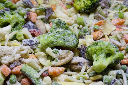 ¿Se puede volver a congelar un alimento que ya fue descongelado? Esto dice un experto