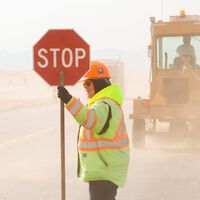 La DGT ha empezado a vigilar cómo conducimos en tramos de obras. Lo hacemos muy mal: 4.000 multas en una semana