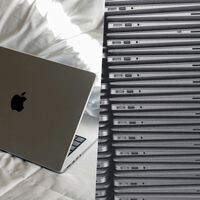 65 MacBook perdidos en Madrid se empiezan a subastar hoy desde 40 euros. Y lo mejor es que no hace falta que seas madrileño