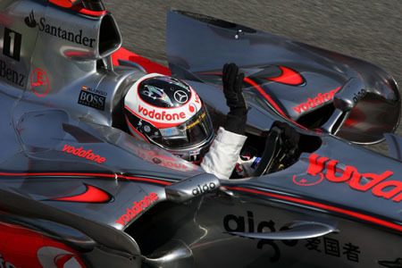 Fernando Alonso puede con todos en Monza