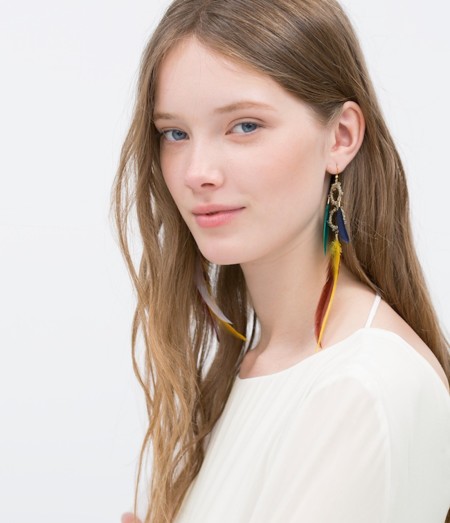 Completa tu look de fiesta con los pendientes más coloristas