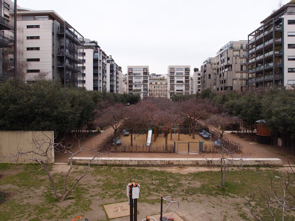 El ambicioso plan de París para solucionar el problema de la vivienda: convertir oficinas y aparcamientos en pisos  