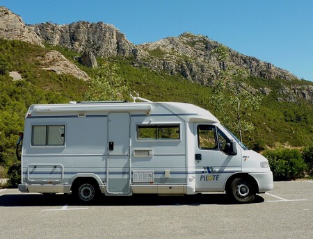 Seis Anos Despues De Hacer Un Viaje En Su Autocaravana La Compania Italiana De Autopistas Le Exige A Un Conductor Que Pague 120 Euros