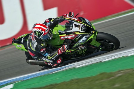 Jonathan Rea sigue siendo el rey de Assen logrando una impecable séptima victoria consecutiva en la catedral