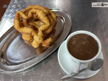 Racion De Tejeringos Y Chocolate