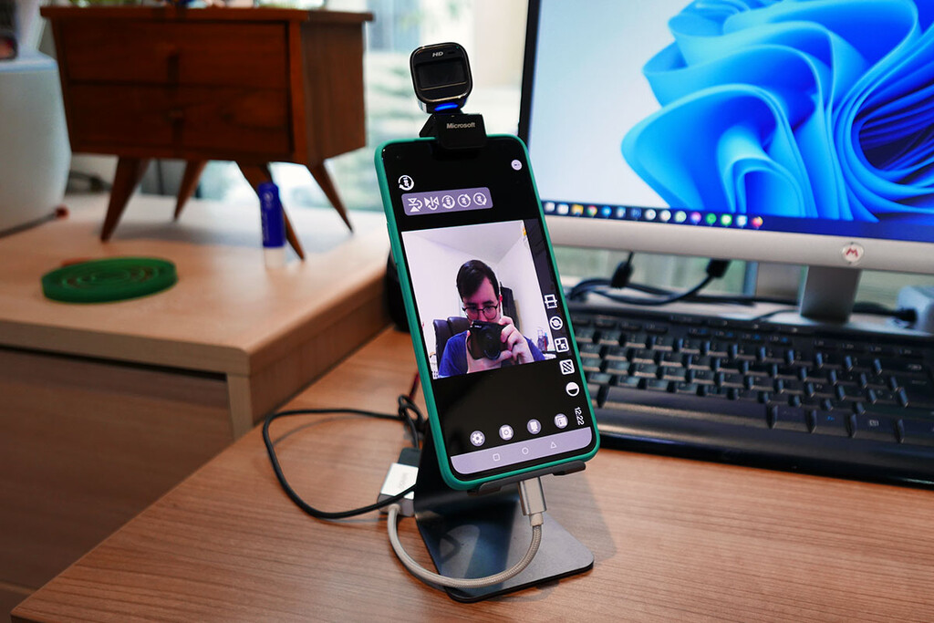 Cómo conectar una webcam USB a un móvil Android