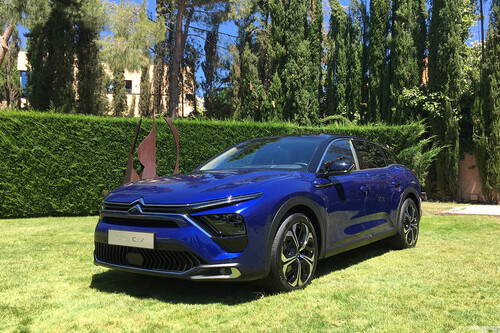 Primer contacto con el Citroën C5 X: un crossover más berlina que SUV que se convierte en el buque insignia de Citroën