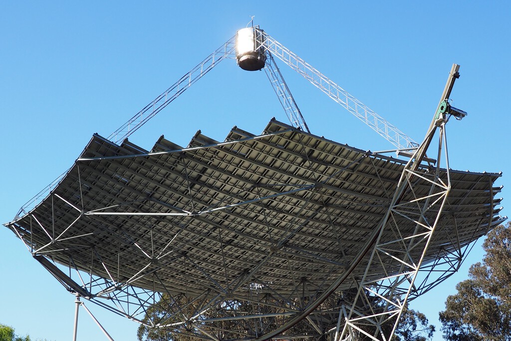 El concentrador solar más grande del mundo mide 500 metros cuadrados y abastece de electricidad a un hospital 