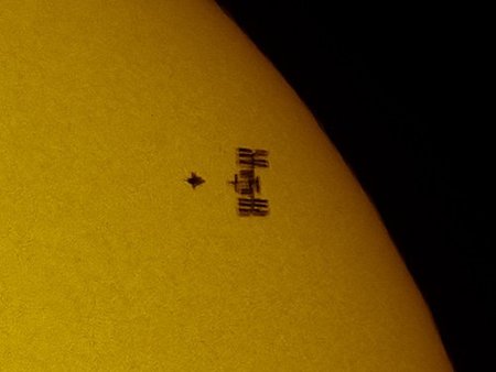 El último viaje de la Atlantis fotografiado desde la Tierra